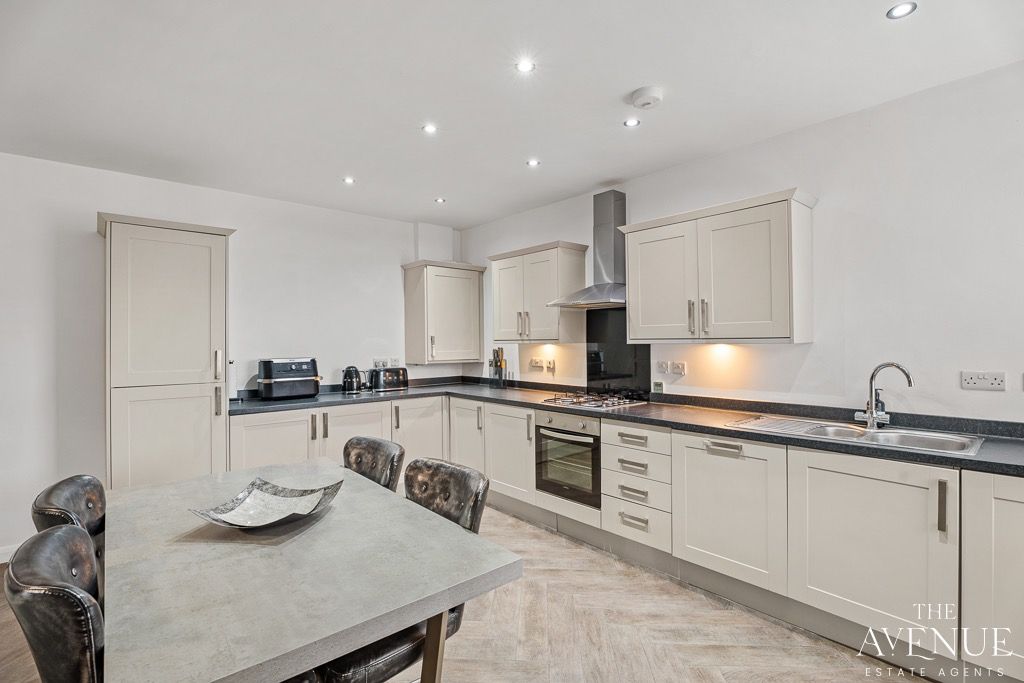 Property photo 1 of 30 4908152