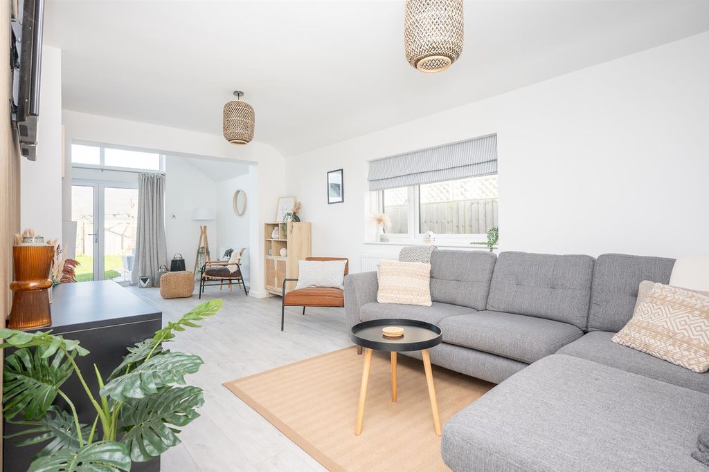 Property photo 3 of 28 25Paulslane,Overstrand-65.Jpg