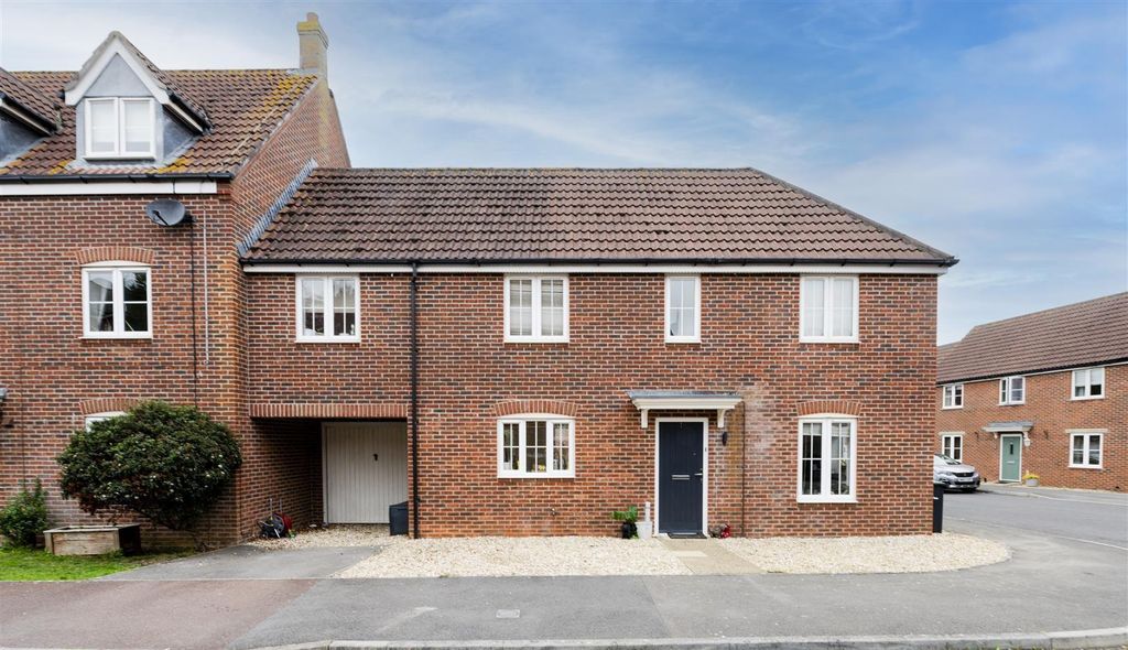 Property photo 1 of 19 Hosey Front 1.Jpg