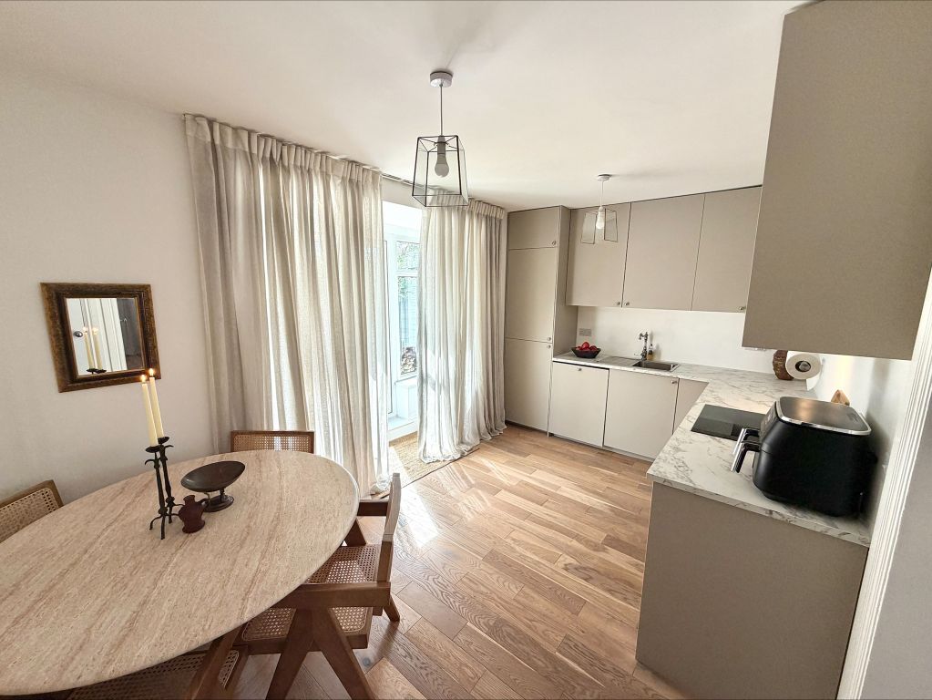 Property photo 2 of 25