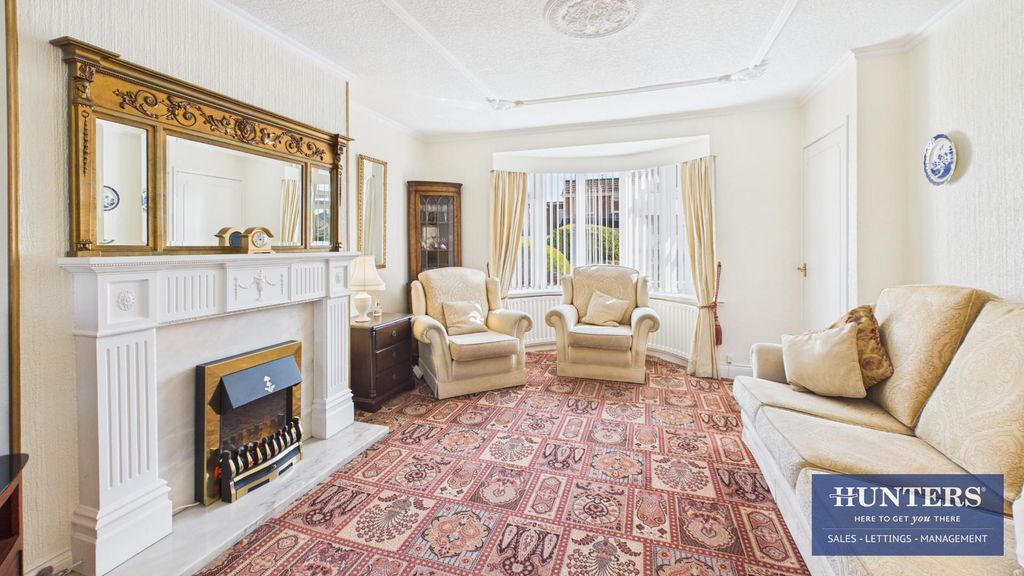 Property photo 3 of 27 Living Room