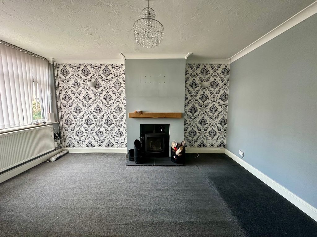 Property photo 2 of 9 Lounge