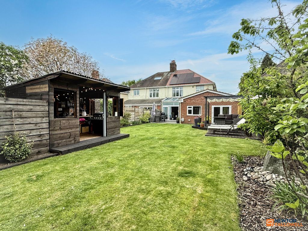Property photo 2 of 48