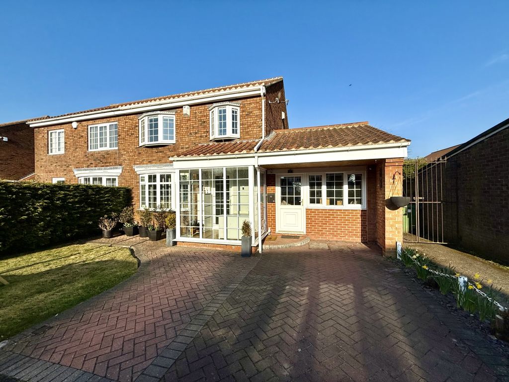 Property photo 1 of 13 Img_7589