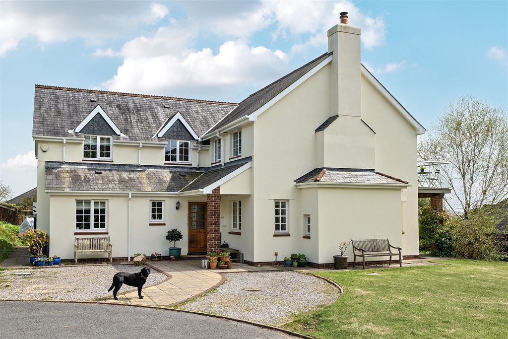 Property photo 2 of 37 Cherry New Front.Jpg