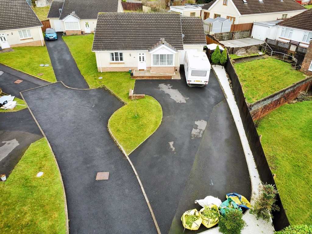 Property photo 1 of 39