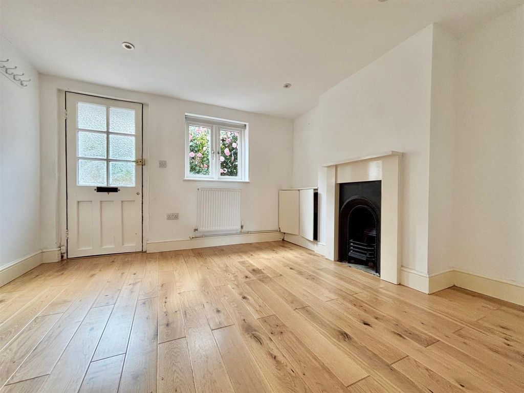 Property photo 2 of 11 Sitting Room.Jpg