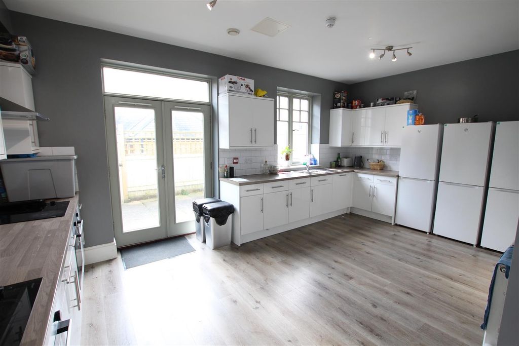 Property photo 1 of 10 Img_9410.Jpg