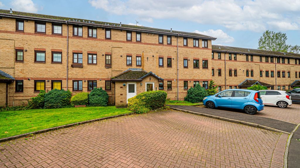 Property photo 2 of 11