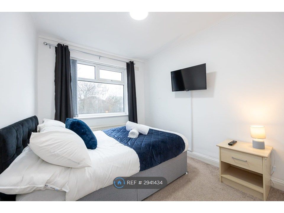 Property photo 2 of 23