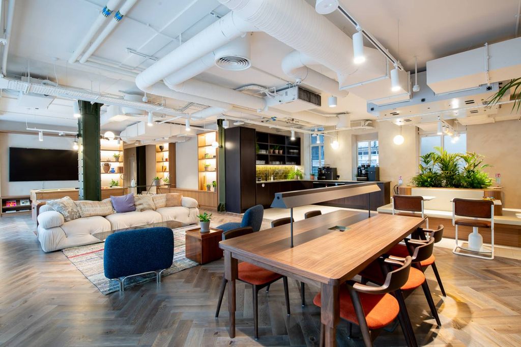 Property photo 2 of 8