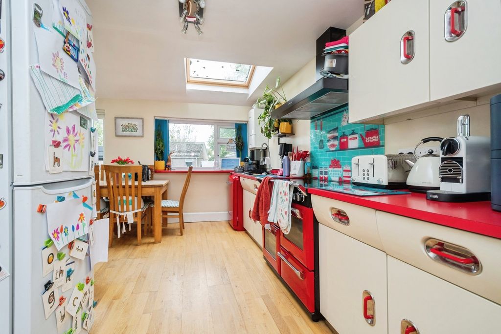 Property photo 3 of 20 Pbox-Img.Jpg