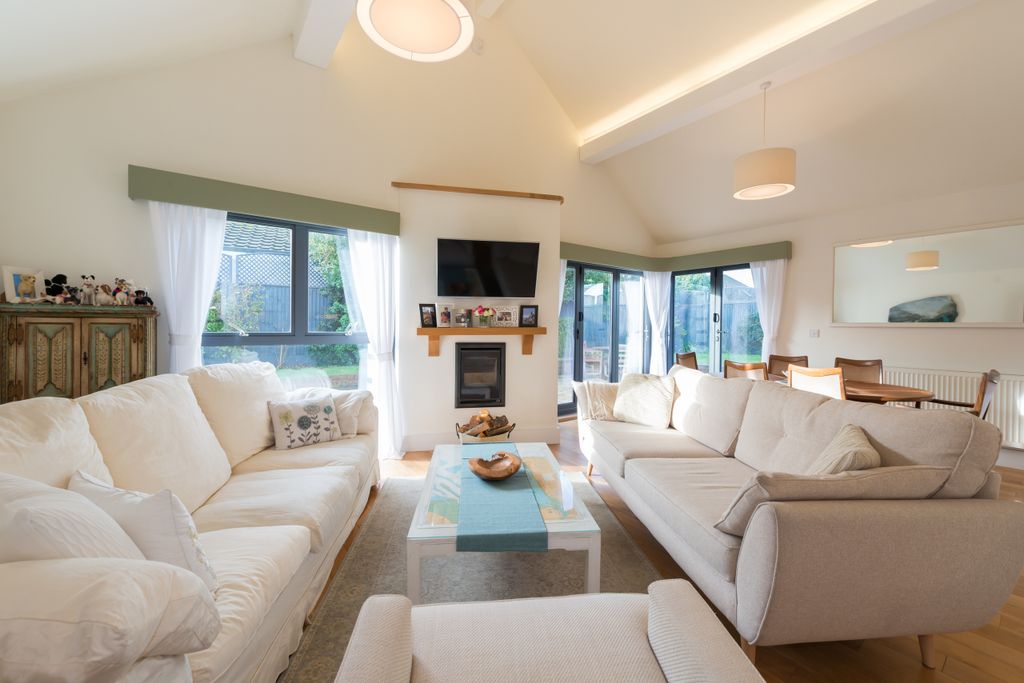 Property photo 3 of 31 2Sw-1