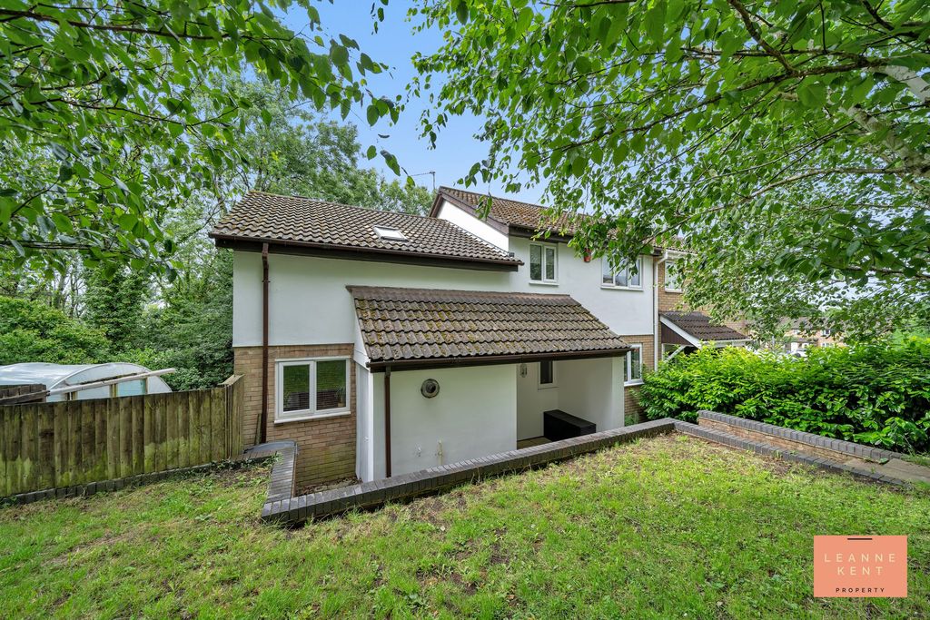 Property photo 1 of 44