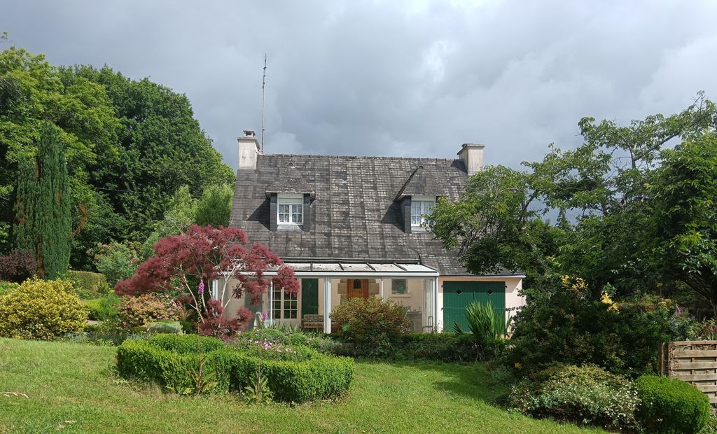 Property photo 1 of 10 Main Exterior View
