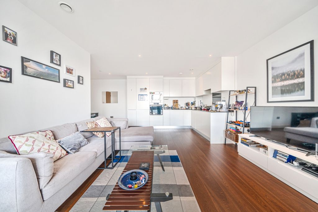 Property photo 2 of 18 1189834 (4)