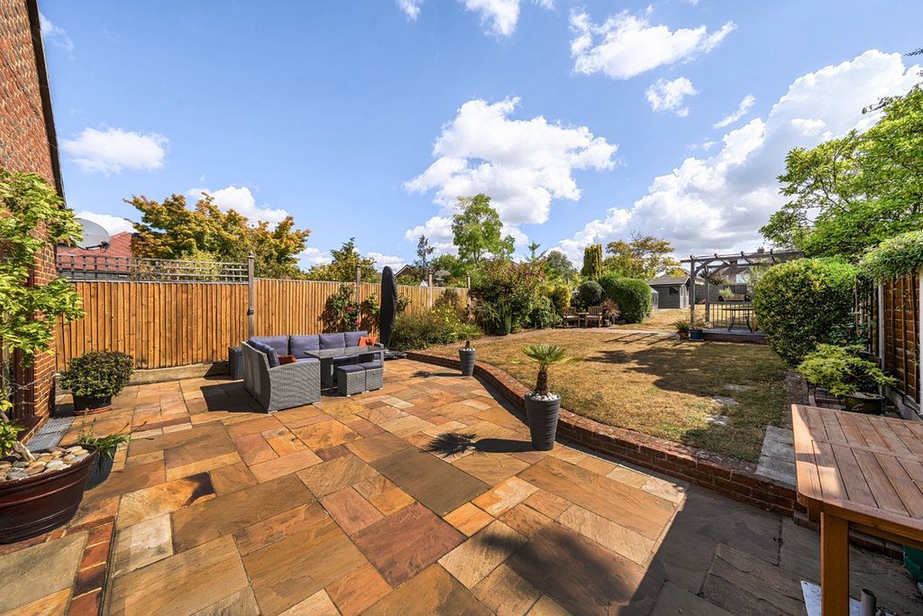 Property photo 3 of 12