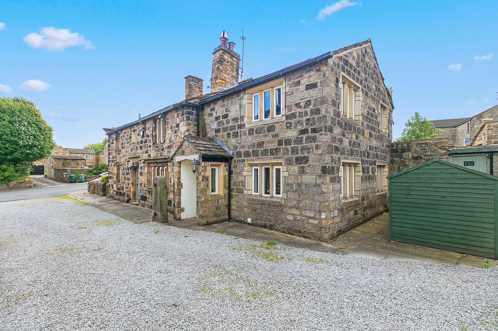 Property photo 1 of 27