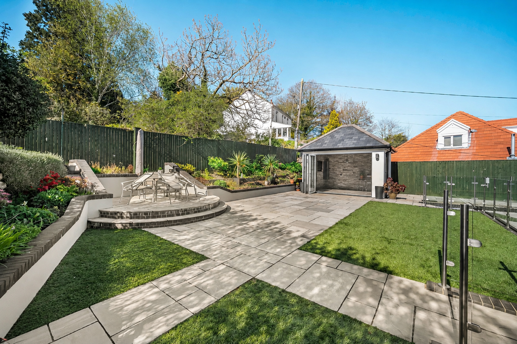 Property photo 2 of 42