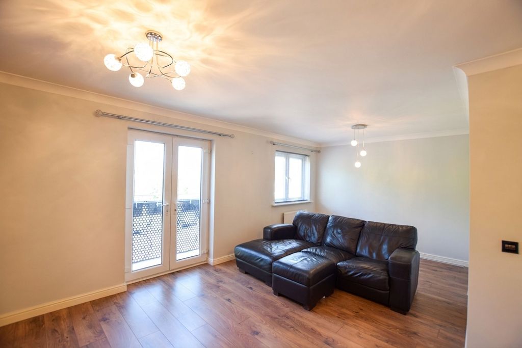 Property photo 3 of 15 Living Room