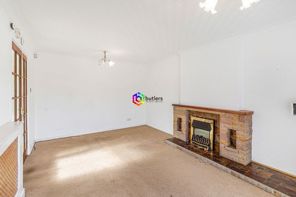 Property photo 2 of 10 Lounge/Dining Room