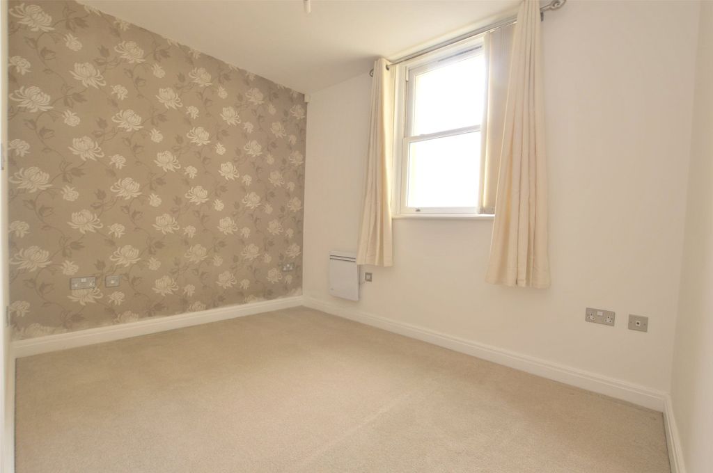 Property photo 3 of 14 Bedroom