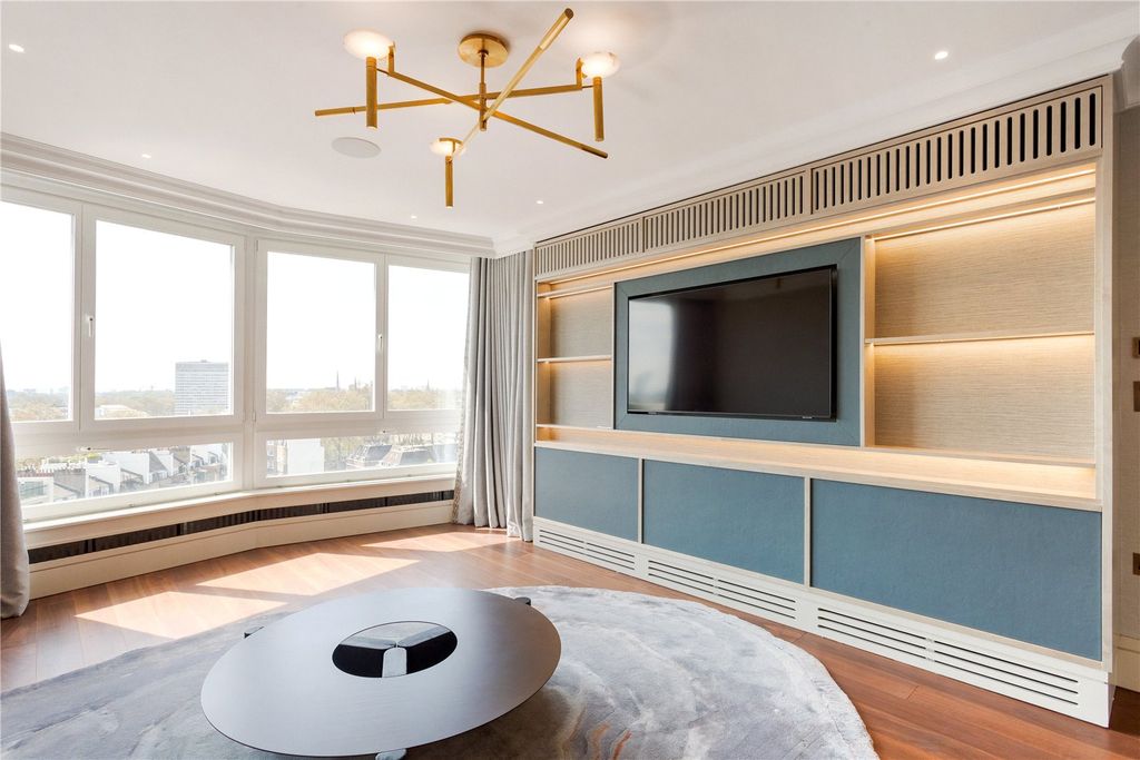 Property photo 1 of 9 Reception Room