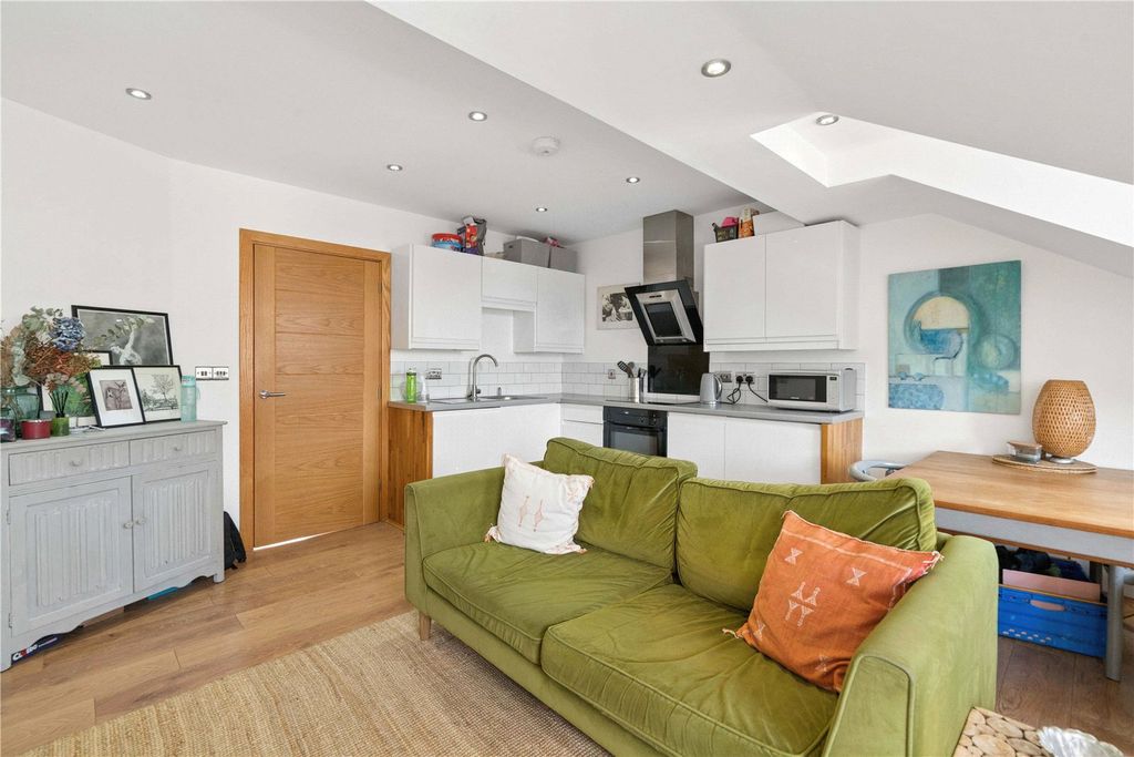 Property photo 2 of 10 Picture No. 09