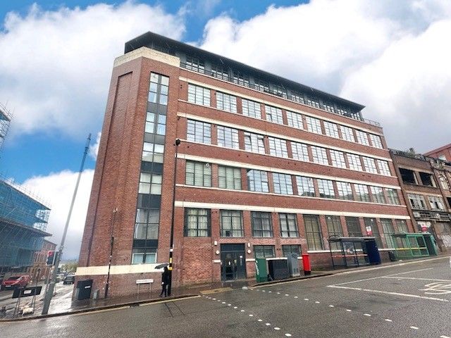 Property photo 1 of 14 Beautifully Furnished One Bedroom Apartment With Secure Parking