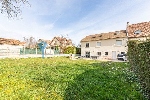 Property photo 1 of 12 For Sale Dpt Essone (91) Morangis 200 m2 On Enclosed Land Of 540 m2