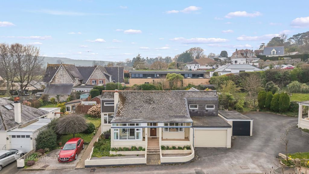 Property photo 1 of 15