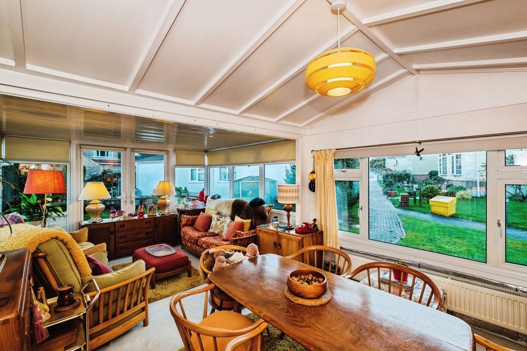 Property photo 2 of 27 Pbox-Img.Jpg