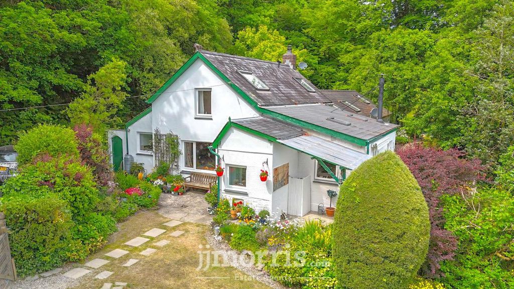 Property photo 3 of 44 B729743D-F814-4F09-Af1E-97F9D8Fe38C0.Jpeg