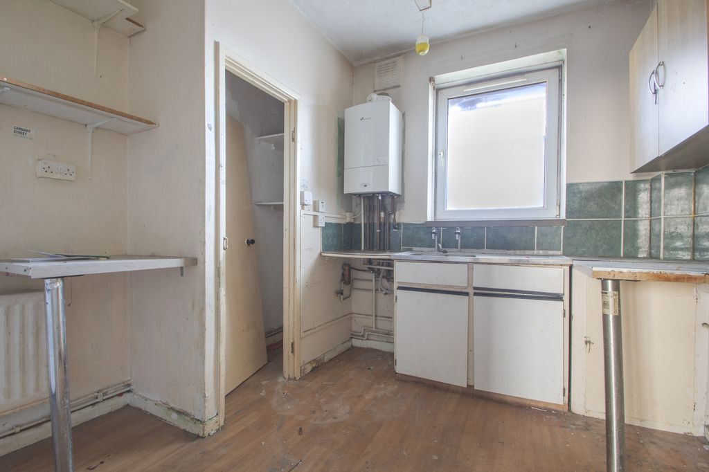 Property photo 3 of 7 Gallery