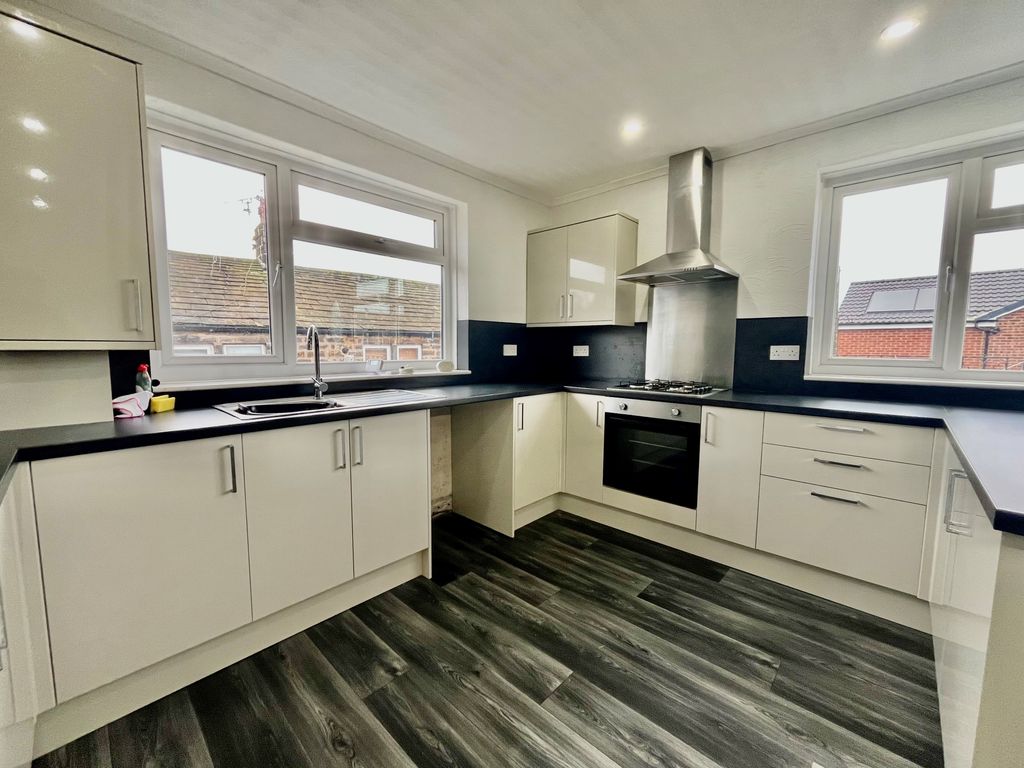 Property photo 1 of 9 Image