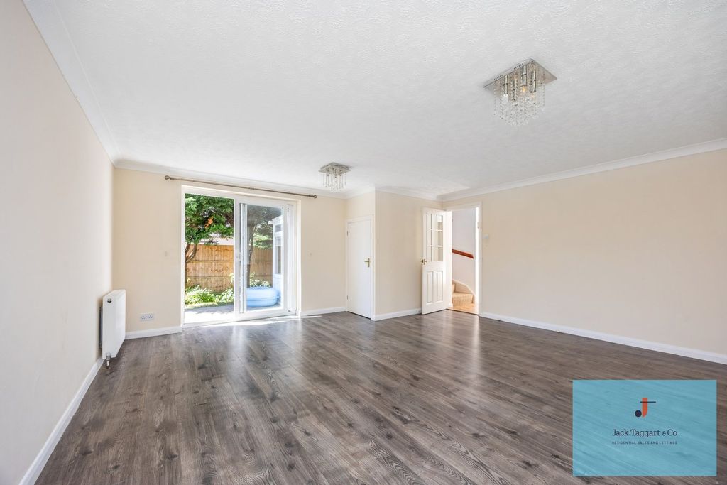 Property photo 3 of 15