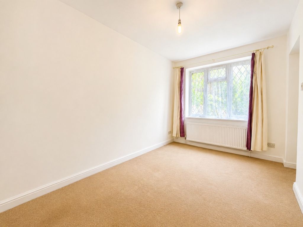 Additional image 10 of 4 bed detached house for saleGreenhill Avenue, Luton, Bedfordshire LU2