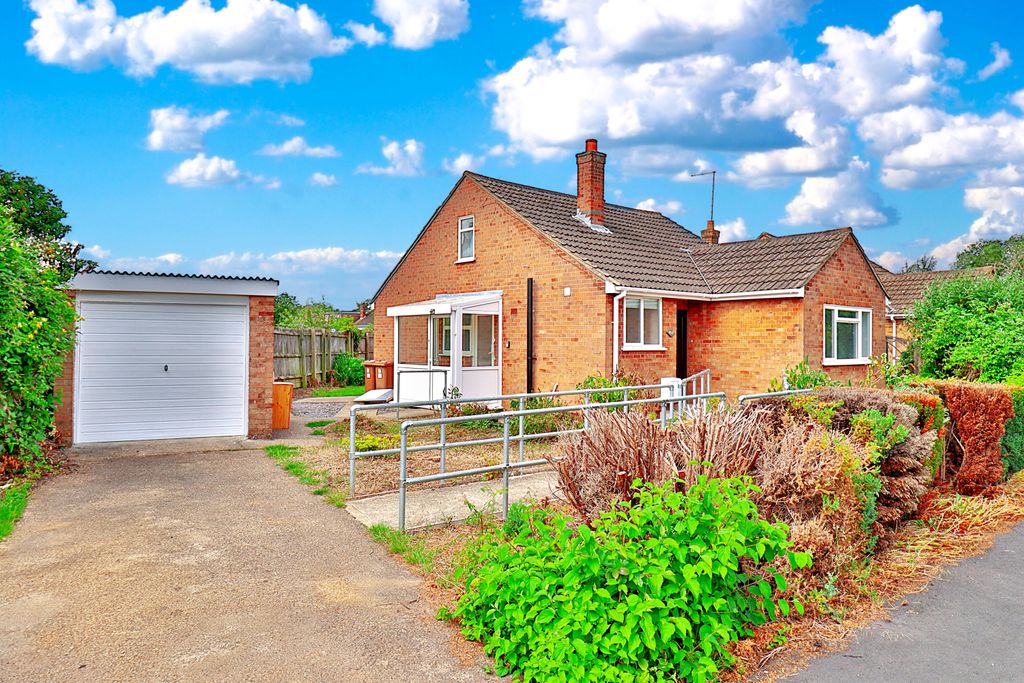 Property photo 1 of 8