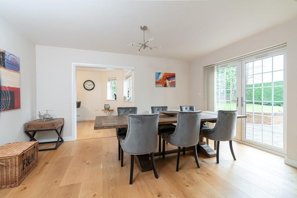 Property photo 3 of 22