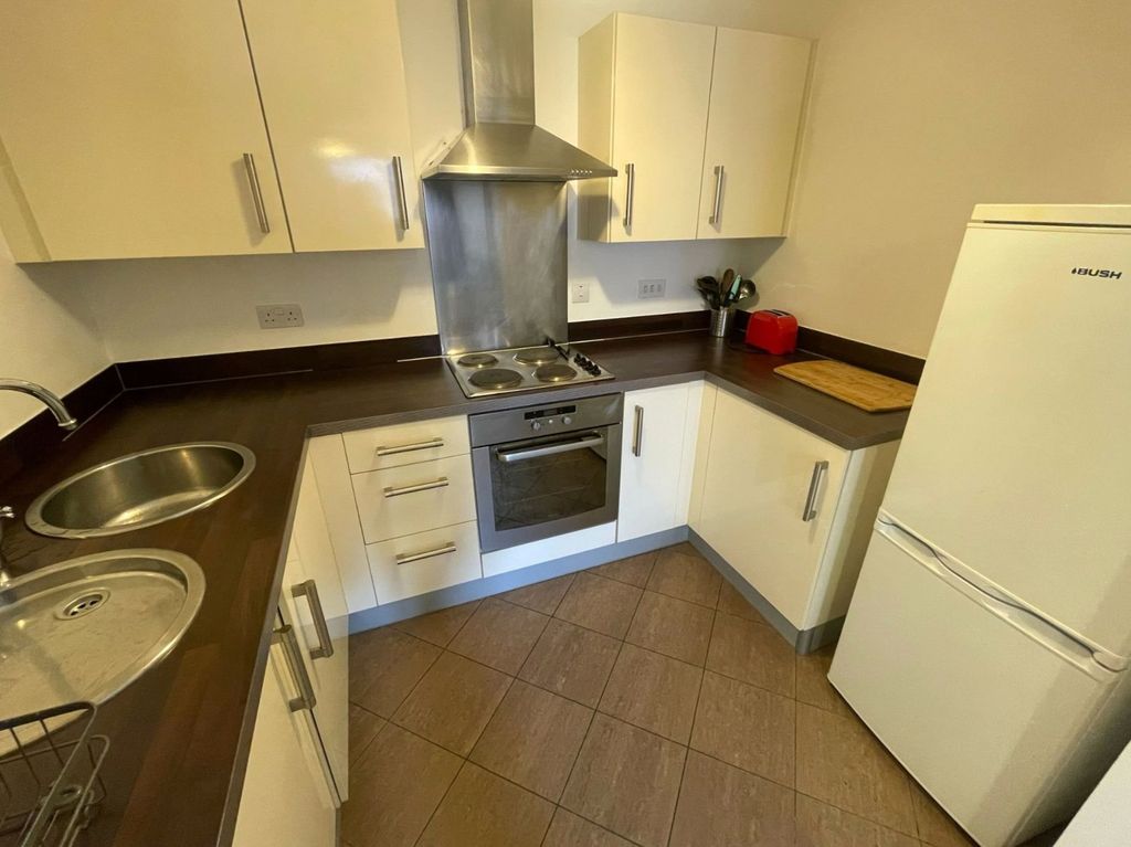 Property photo 3 of 8 Picture No. 19