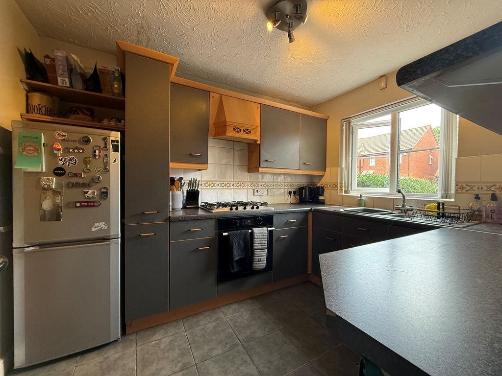 Property photo 2 of 12