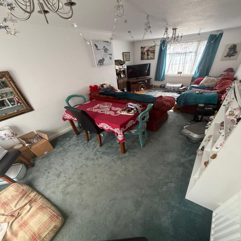 Property photo 3 of 13