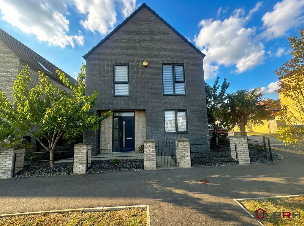 Property photo 2 of 39