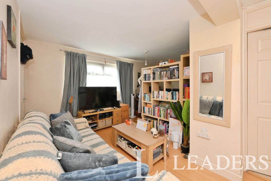 Property photo 3 of 8 Pbox-Img.Jpg