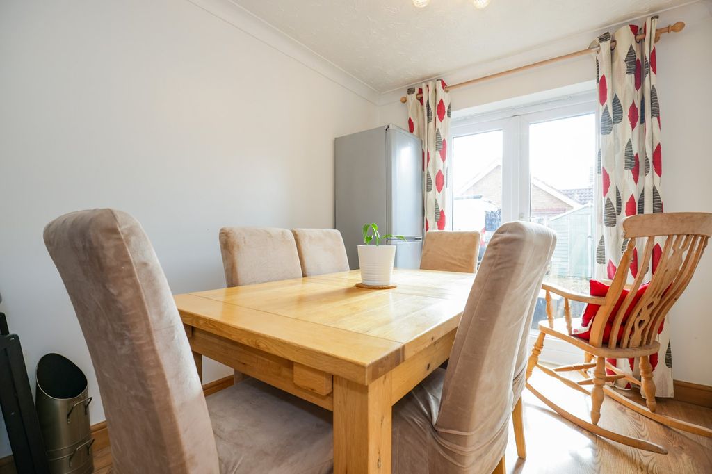 Property photo 3 of 23 Dining Room