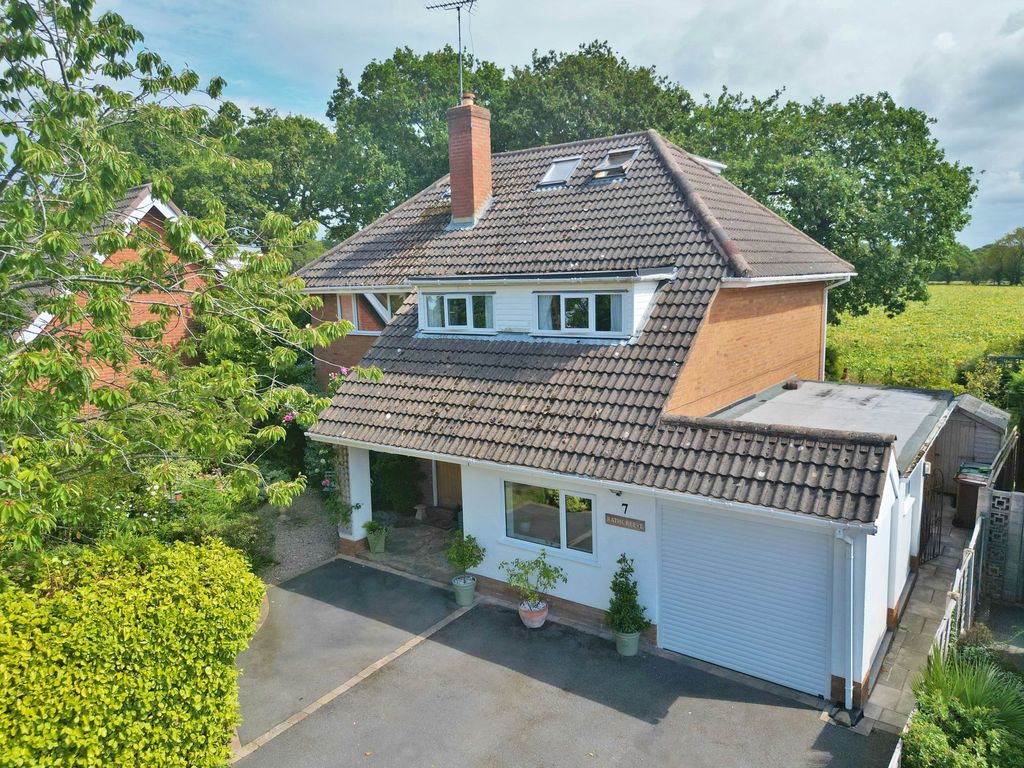 Property photo 1 of 40