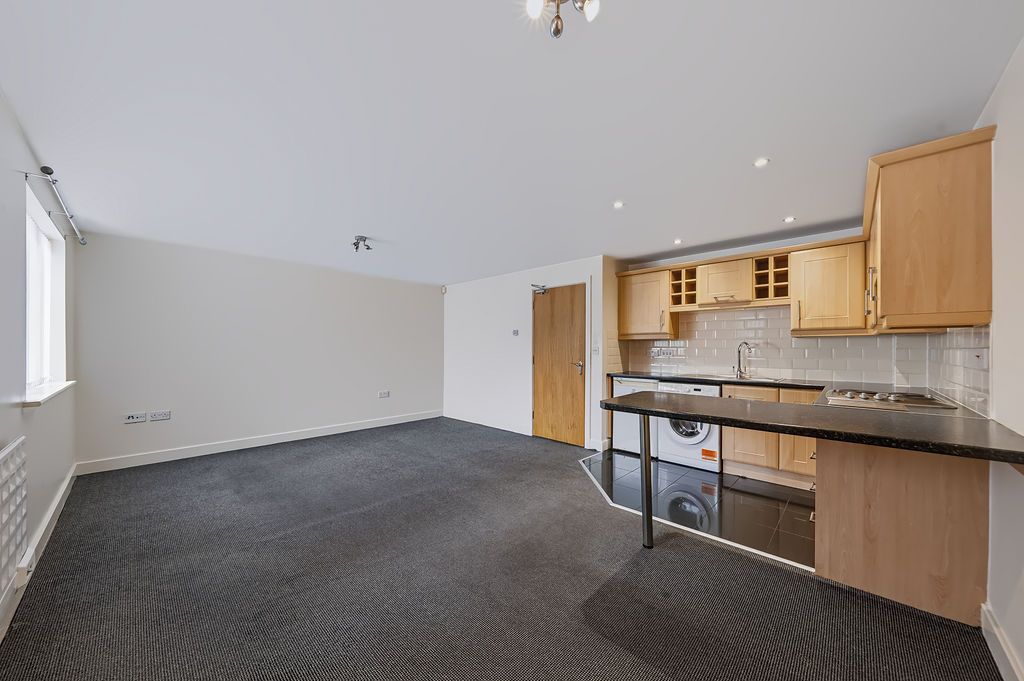 Property photo 3 of 10 Gallery