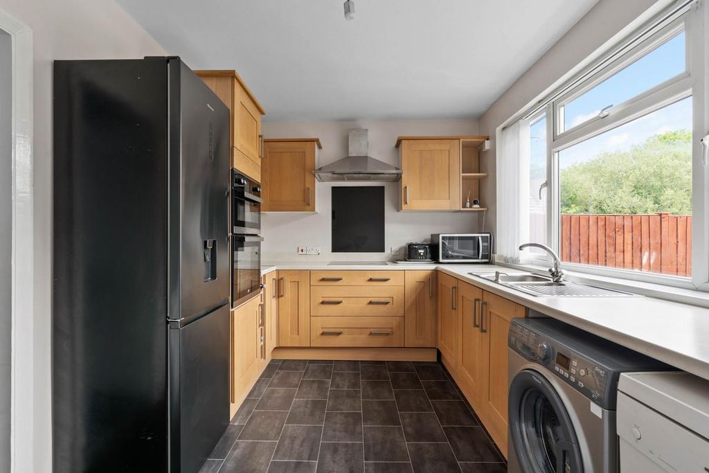 Property photo 3 of 26