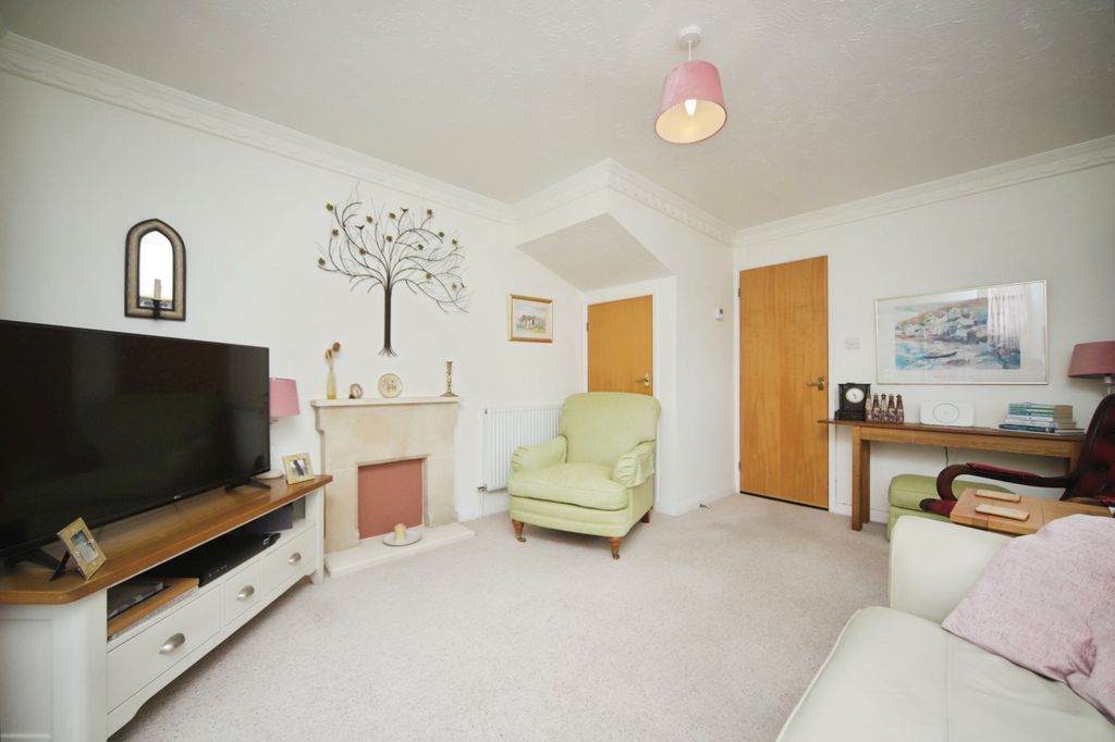 Property photo 3 of 15 Photo