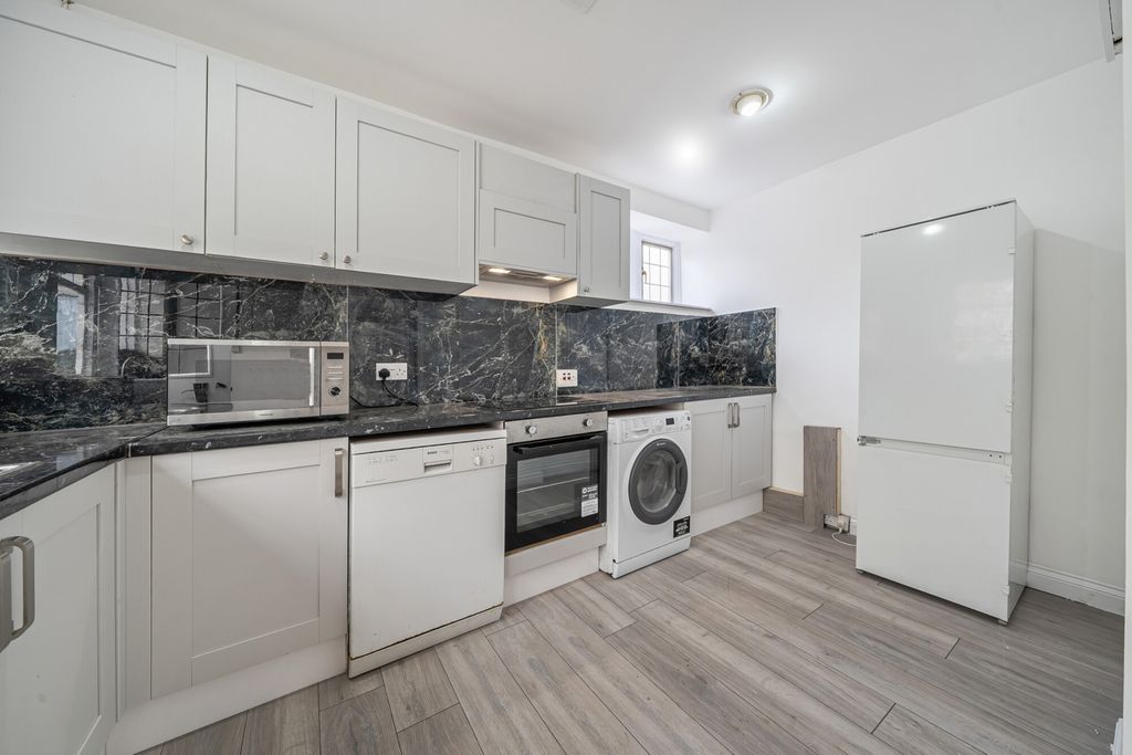 Property photo 2 of 22 Kitchen